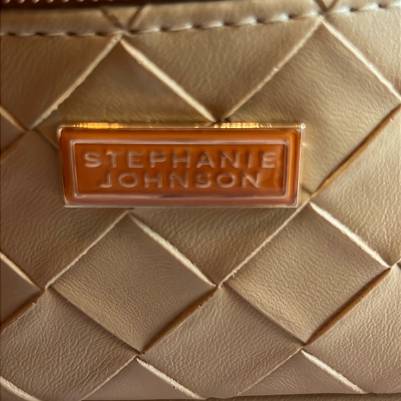 Stephanie Johnson Belize Jenny train case-NEW-interior bag not included-NWT - Picture 10 of 16